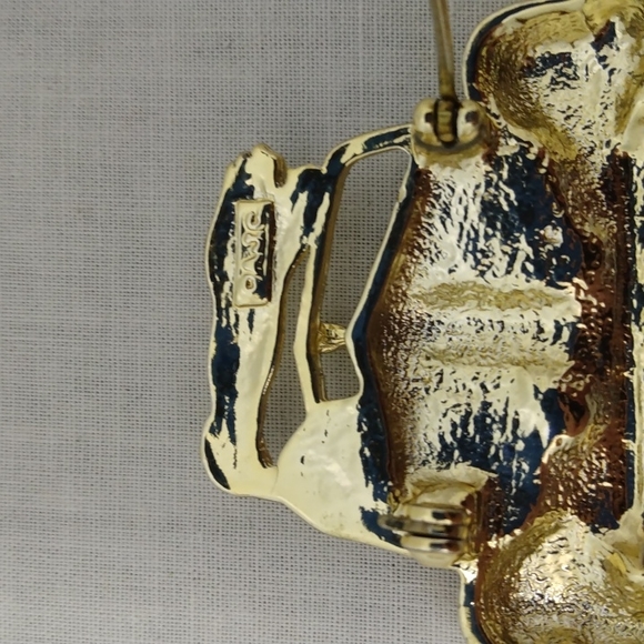 AJC Vintage Gold Tone Convertible Car Brooch - Picture 6 of 7